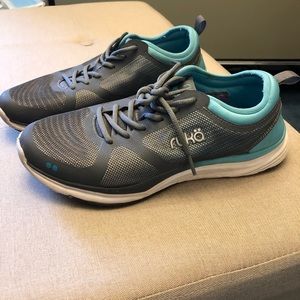 Ryka sneakers/ cushion walking shoe Size 8.5